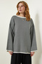 Woman's Black and White Striped Oversize Knitwear Sweater YY00196 - 3