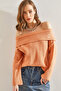 Women's Puppy Collar Collar Sweater 40981004