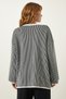 Woman's Black and White Striped Oversize Knitwear Sweater YY00196 - 5