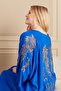 نسخة - فستان نسائي مقاس كبير مطرز بالترتر الأزرق على الظهر والأكمام باللون الأزرق