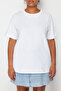 Beyaz Boyfriend Fit Yanda Çıt Çıt Detaylı %100 Pamuk Örme Büyük Beden T-shirt TBBSS24BF00000 - 4