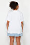Beyaz Boyfriend Fit Yanda Çıt Çıt Detaylı %100 Pamuk Örme Büyük Beden T-shirt TBBSS24BF00000 - 6