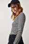 Women's Black Crew Neck Striped Crop Knitted Blouse CR00424 - 2