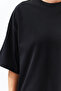 Siyah %100 Kalın Pamuklu Oversize/Geniş Kalıp Bisiklet Yaka Örme T-Shirt TWOSS23TS00040 - 5