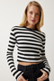 Women's Black and White Striped Crop Knitted Blouse with Removable Necklace AN00177 - 2