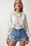 Women's White Scalloped Crop Knitted Blouse ES00148 - 3