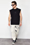 Siyah Oversize/Geniş Kesim Kabarık Yazı Baskılı Etiketli T-Shirt/Atlet TMNSS24AL00005