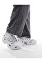 حذاء رياضي للجنسين من Adifom Climacool
