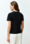 Siyah Taş Aksesuar Detaylı Regular Kalıp Örme T-Shirt TWOSS24TS00070 - 6