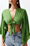 Yeşil Dokuma Volanlı Plaj Crop Bluz TBESS19BB0095 - 4
