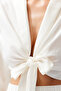 Beyaz Dokuma Bağlamalı Plaj Crop Bluz TBESS24BZ00006 - 10