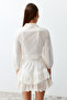 Beyaz Dokuma Bağlamalı Plaj Crop Bluz TBESS24BZ00006 - 11
