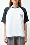 Beyaz %100 Kalın Pamuklu Renk Bloklu Sloganlı Relaxed/Rahat Kesim Örme T-Shirt TWOSS24TS00134 - 4