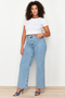 Açık Mavi Yüksek Bel Geniş Paça Denim Büyük Beden Jeans TBBSS24CJ00028