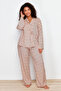 More Sustainable Pudra Puantiye Desenli Kruvaze Yaka Dokuma Pijama Takımı TBBAW24AI00027