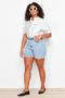 Açık Mavi Yüksek Bel Comofrt/Orta Esnek Straight Fit Büyük Beden Denim Şort TBBSS24AP00030 - 3
