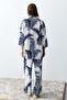 Beyaz Indigo Tropikal Desenli Dokuma Viskon Kimono Geniş Paça Pantolon İkili Takım TWOSS24AU00083 - 6