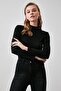 بلوزة سوداء محبوكة بياقة عالية وأكمام طويلة ومضلعة وقابلة للتمدد TWOAW21BZ0423 - 11
