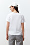 Beyaz %100 Pamuk Nakışlı Regular/Normal Kalıp Örme T-Shirt TWOSS24TS00160 - 6