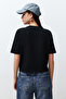 Siyah %100 Kalın Pamuklu Vatkalı Crop Örme T-Shirt TWOSS24TS00122 - 4