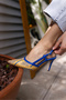 JAYLAN WOMEN'S BLUE BEIGE STRAW HEEL SANDALS - 7