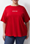 Kırmızı Slogan Baskılı Oversize %100 Pamuk Örme Büyük Beden T-shirt TBBSS24BF00018 - 5