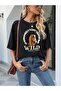 تي شيرت أسود كبير الحجم مطبوع عليه Wild - 5