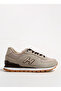 حذاء رياضي نسائي باللون البيج من PERU G SHOES