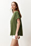 Haki %100 Pamuk Bisiklet Yaka Oversize/Geniş Kalıp Örme T-Shirt TWOSS20TS0134 - 3