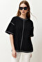 Siyah %100 Pamuk Karkoya Dikiş Detaylı Oversize/Geniş Kesim Örme T-Shirt TWOSS24TS00184 - 5