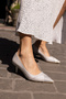 TEYA WOMEN'S SILVER HEEL SHOES - 5