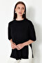 Siyah Basic Dökümlü Yırtmaç Detaylı Triko T-Shirt TWOSS24KZ00047 - 4