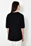 Siyah Basic Dökümlü Yırtmaç Detaylı Triko T-Shirt TWOSS24KZ00047 - 7
