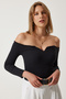 Women's Black Gathered Collar Crop Knitted Blouse AH00105 - 2