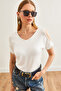 Women's Ecru V-Neck Shoulder-Cut Knitted Viscose Blouse Blz-19002291