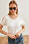 Women's Ecru V-Neck Shoulder-Cut Knitted Viscose Blouse Blz-19002291 - 6