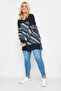 Plus Size Patterned Stretch Fabric Long Sleeve Long Cut Blouse303058 - 2