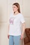 تي شيرت أبيض كبير الحجم مطرز ومطبوع - 3