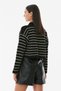Gestreifter Oversize-Strickpullover mit Polokragen - 8