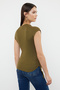 Haki Dik Yaka Büzgü/Drape Detaylı Fitted/Vücuda Oturan Asimetrik Örme Bluz TWOSS24BZ00534 - 5