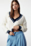 Ekru Crop Kolej Temalı Triko Kazak TWOAW22KZ1492