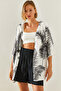 Women's Black and White Sleeves Lace Detailed Patterned Viscose Kimono 30051057 - 4