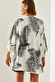Women's Black and White Sleeves Lace Detailed Patterned Viscose Kimono 30051057 - 7