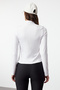 Beyaz Vücuda Oturan Fermuarlı Dik Yaka Örme Spor Ceket/Sweatshirt TWOAW23BZ00592 - 5