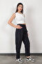 Women's Ornamental Pocket Detailed Carrot Cut Trousers - 5