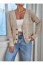 سترة قصيرة كبيرة الحجم بأزرار حجرية من Dier Moda - 4