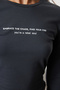 Antrasit Slogan Baskılı Vücuda Oturan Crop Esnek Örme Bluz TWOAW25BZ00148 - 5