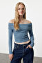 Indigo Carmen Yaka Crop/Kısa Esnek Örme Bluz TWOAW25BZ00008