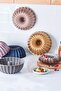 قالب كيك مصبوب Cake Pro بتصميم مقسم، باللون الوردي - 7