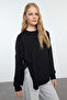Siyah Oversize/Geniş Kesim Yırtmaçlı Bisiklet Yaka Yumuşak Tuşeli Örme Sweatshirt TWOAW25SW00057 - 2